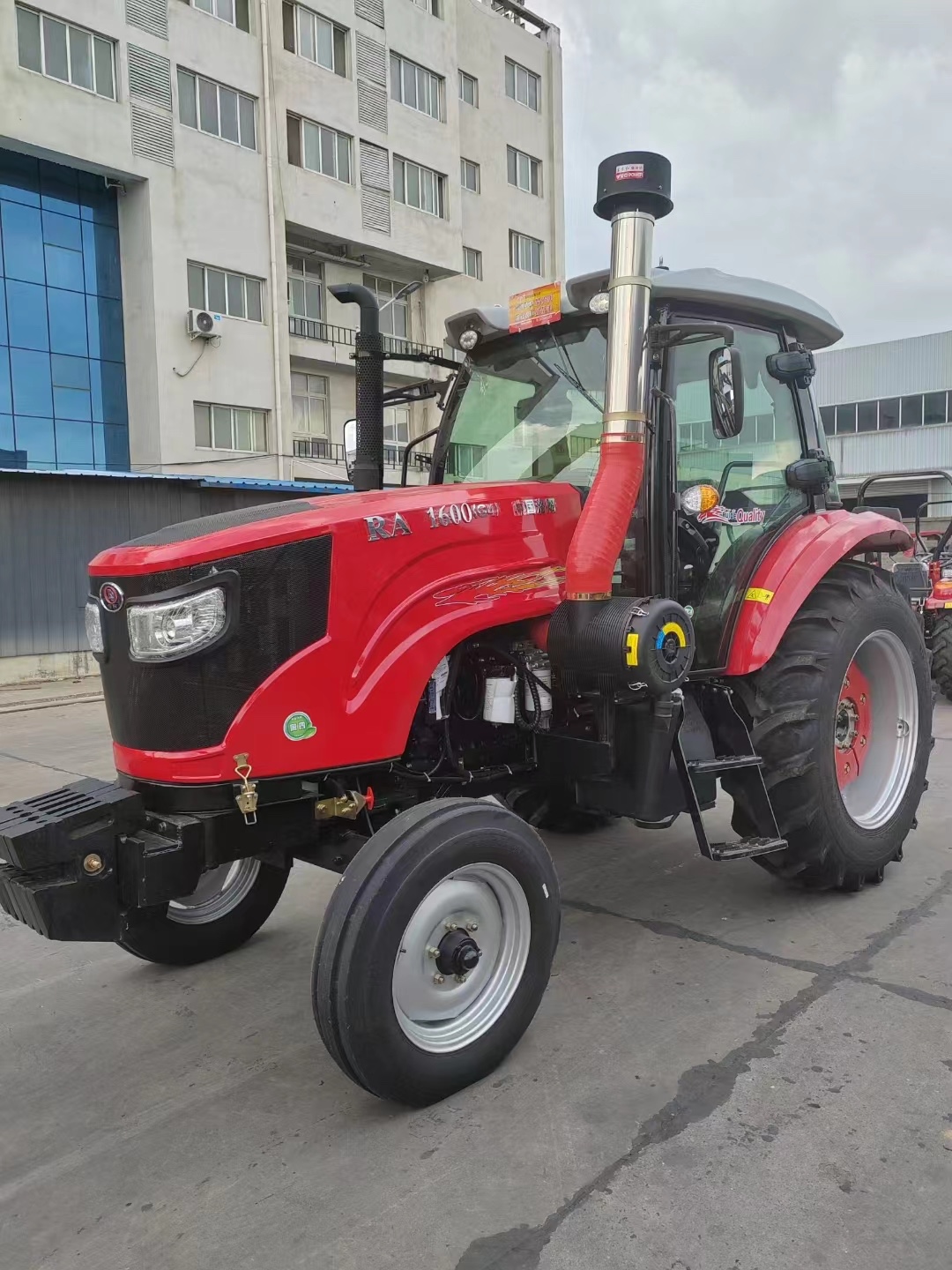1604拖拉机 （160HP） 轮式拖拉机